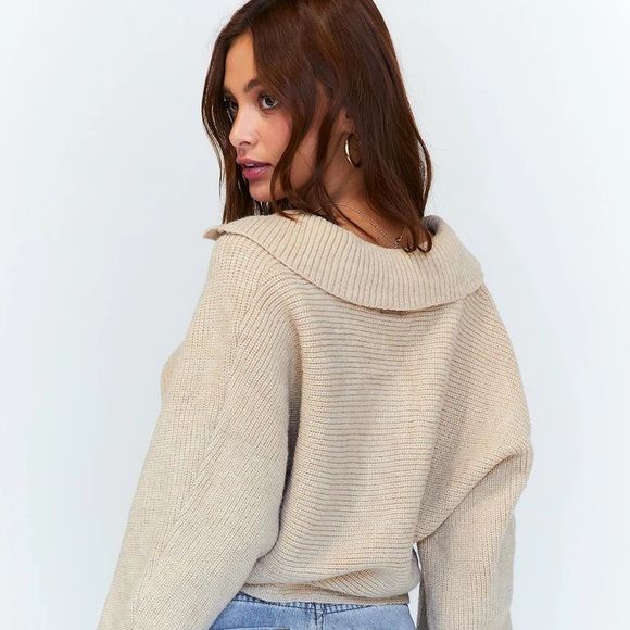 NWOT Princess Polly TIARA CROPPED SWEATER BEIGE - Picture 4 of 5